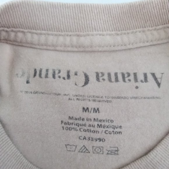 Ariana Grande Sweetener Concert Tee Size medium - Picture 5 of 6